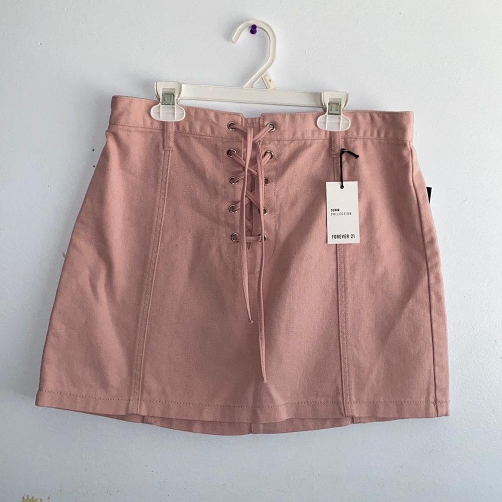 Forever 21: tie front, pink skirt. Never Worn